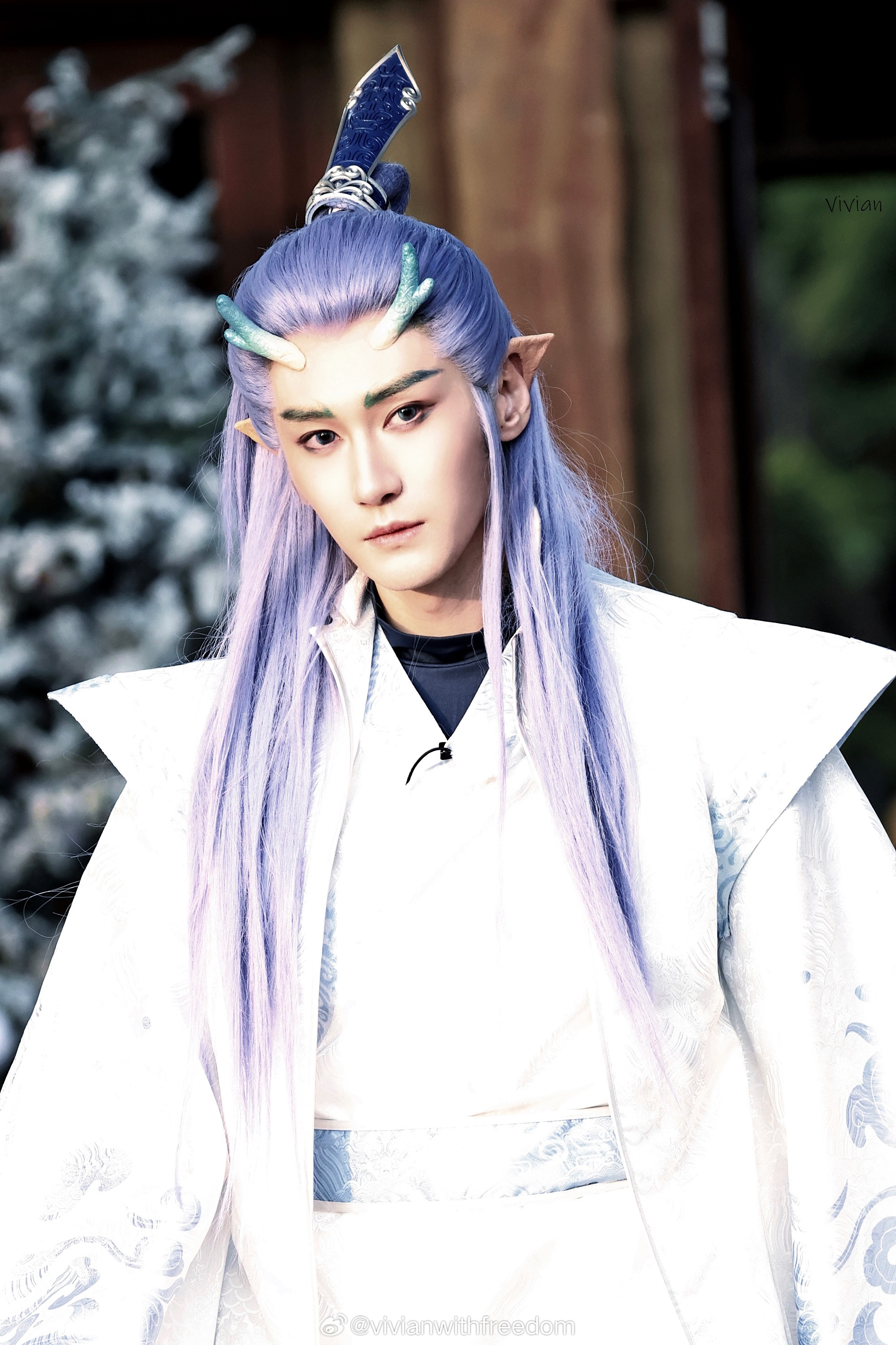 汪铎敖丙造型汪铎灵珠已就位周五晚高疯 汪铎的敖丙造型自带柔光滤镜，白衣胜雪，眉眼