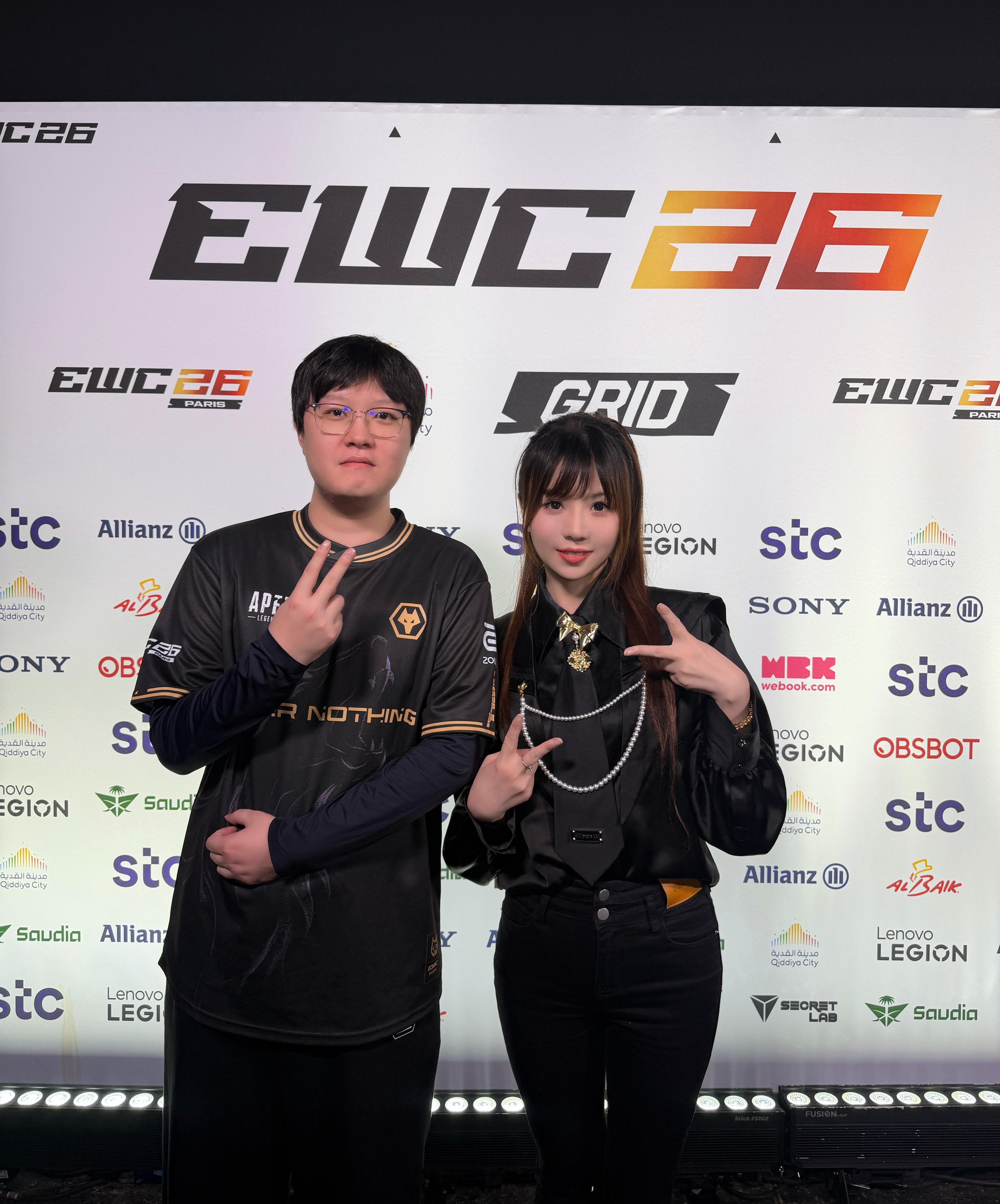 孙一峰的儿子现在12岁，无畏契约打到了港服神话，刚被他爸送去了瓦的训练营暑假训练