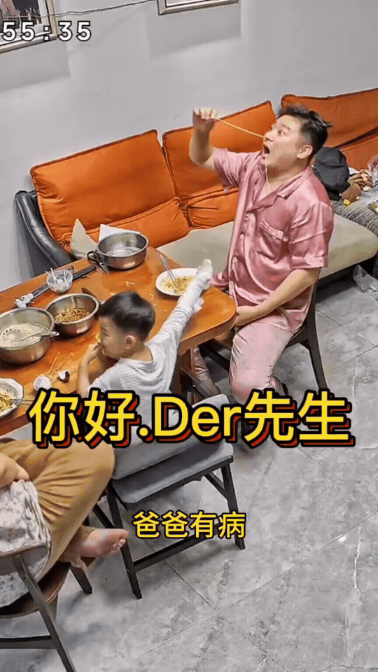 吃饭千万别刷搞笑视频，血泪教训😂
 
早说了干饭时别看搞笑视频，偏不听！结果笑