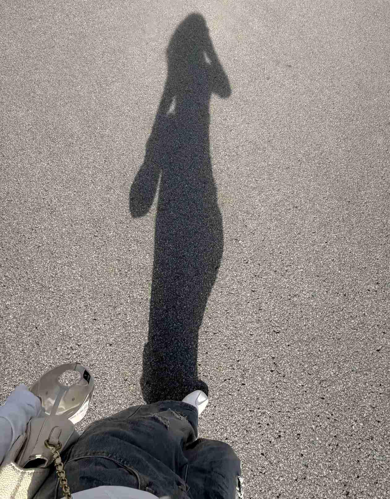 我的今日状态：😁轻松愉快
我这里的天气：☀️晴天

ᦦ້ᮨ꯭໌   ˗ˋˏ ♡