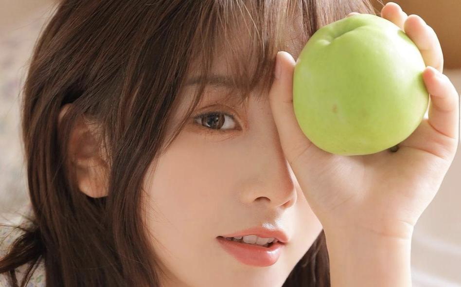 舍得之间，
皆是馈赠
 
人生漫漫，贵在“舍得”二字。
 
舍得微笑，
暖了他人