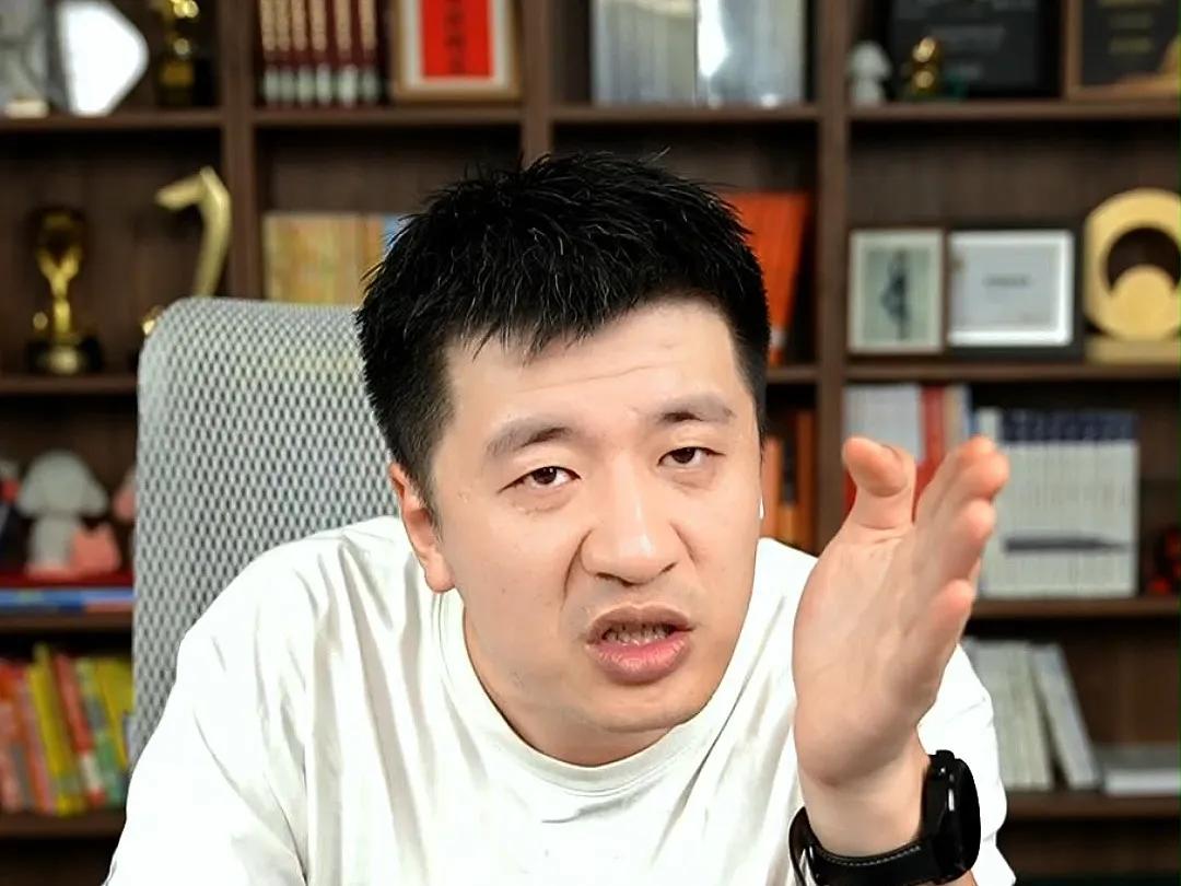 我很早就说过，张雪峰老师可能没有好下场，也许现在急流勇退，对他来说是一件好事。