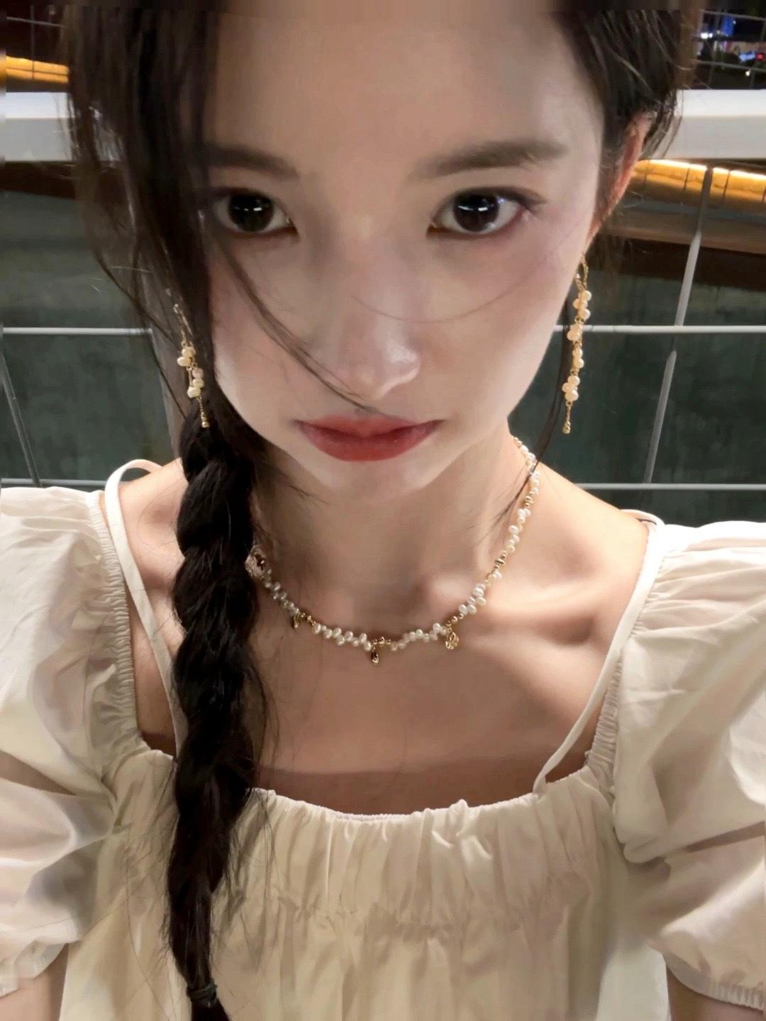 #刘些宁嘟嘴wink##谁教刘些宁这么敷面膜的#刘些宁嘟嘴wink，林续蕊学姐是