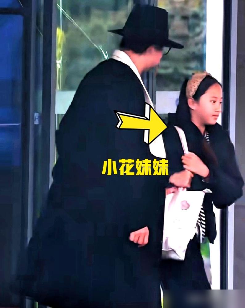 邓超14岁儿子球场21分杀疯了，你信这是星二代？
 
U14国际赛决赛，他带队惜