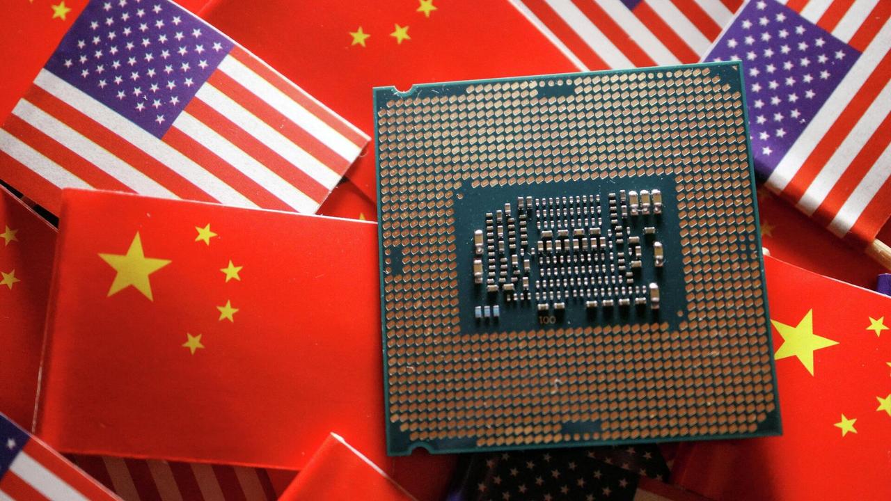 美众议院推动对华芯片制造设备“全面国别限制”

俄罗斯卫星通讯社 2026年2月