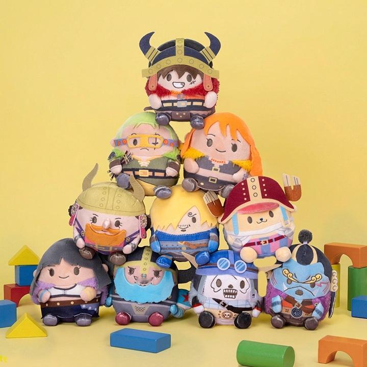 海贼王周边日本草帽商店推出草帽蛋蛋一伙墩墩公仔之艾尔巴夫服装的草帽一伙全家福！2