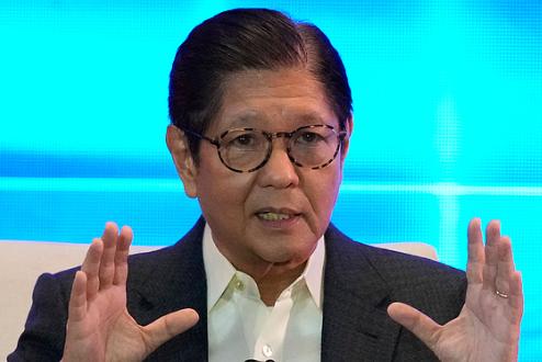 玩什么把戏？菲律宾总统和防长要重回中菲对话，必须先拆除非法坐滩破军舰。

13 
