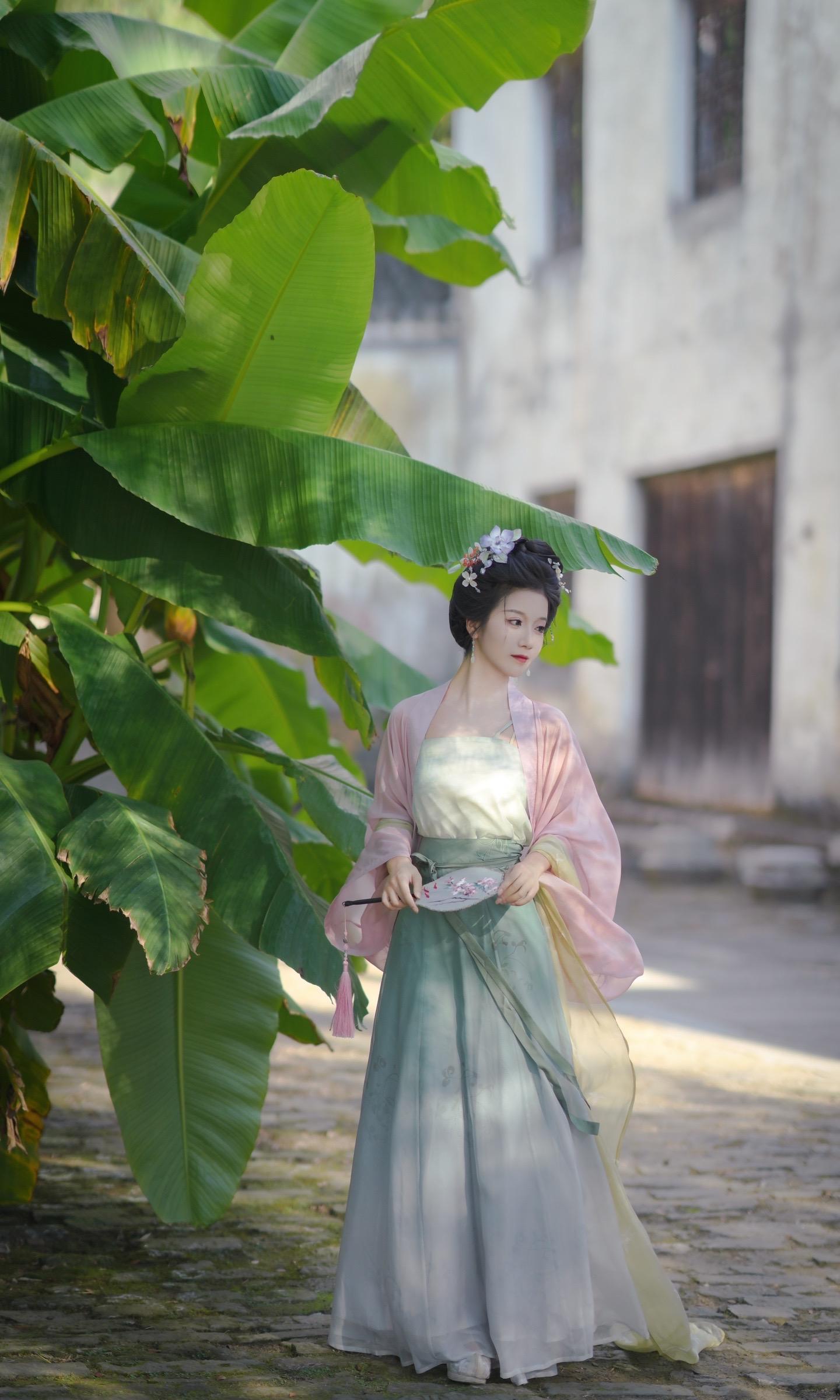 清风徐徐。