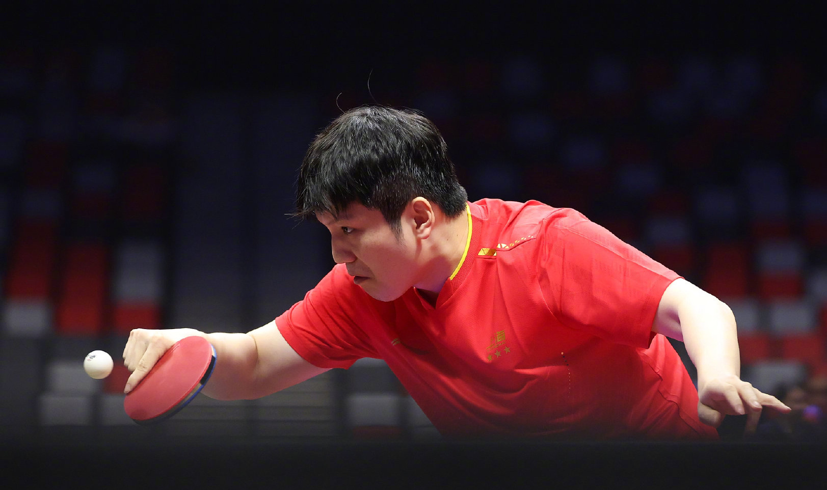 刚刚结束的比赛中，樊振东状态神勇，3比1拿下比赛！比赛中他正反手衔接流畅，关键分