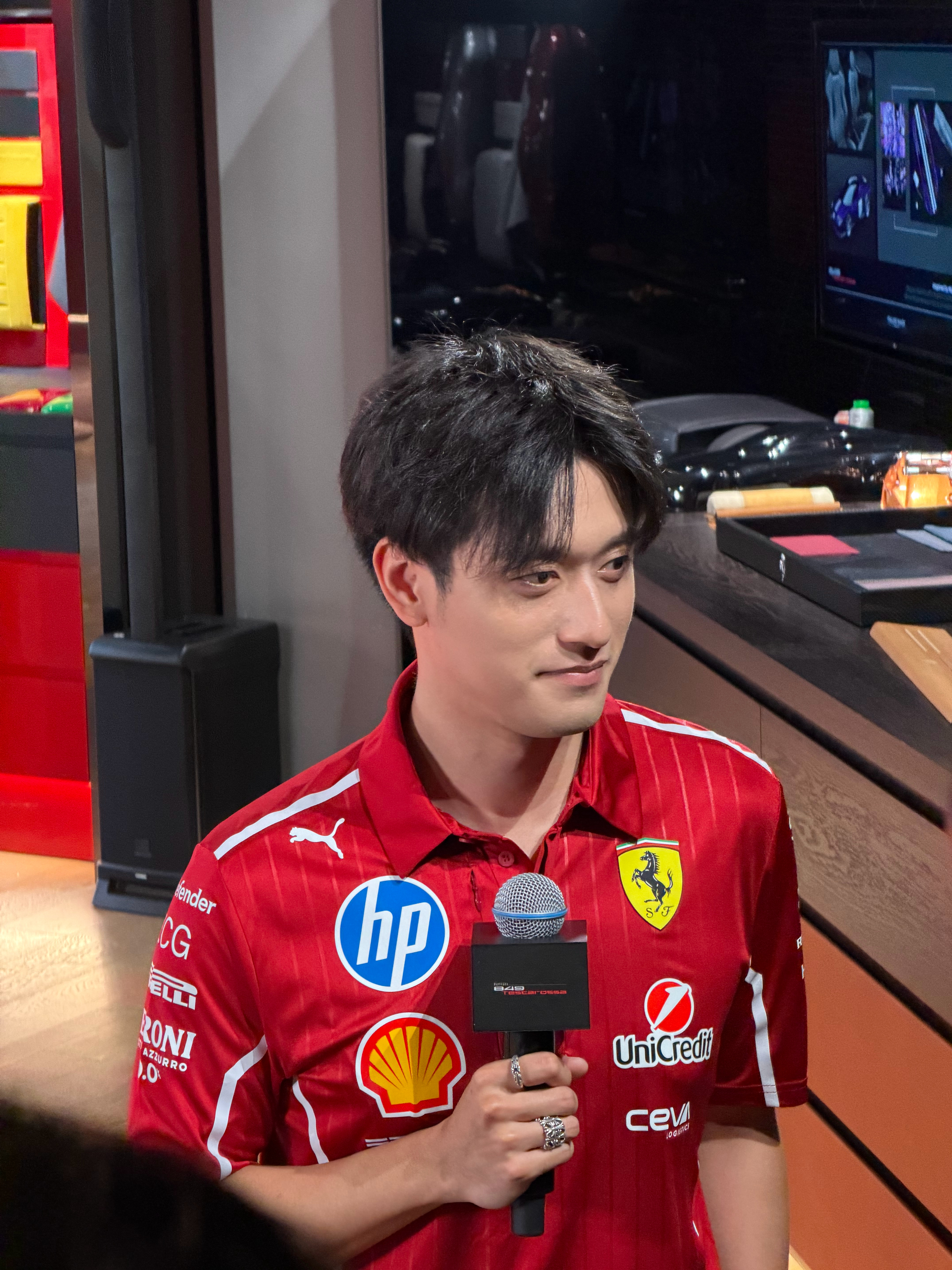 周冠宇怎么来了！😂 