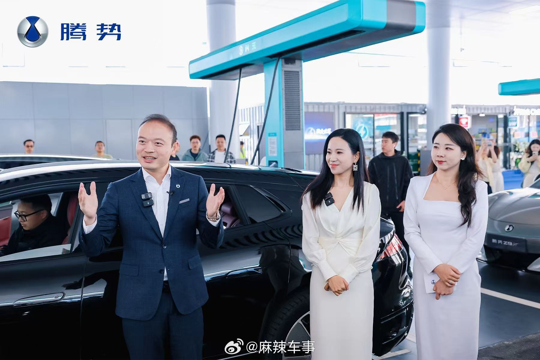 上周比亚迪刚刚发布了闪充中国的愿景，今天就迎来了全球首款搭载闪充技术及第二代刀片