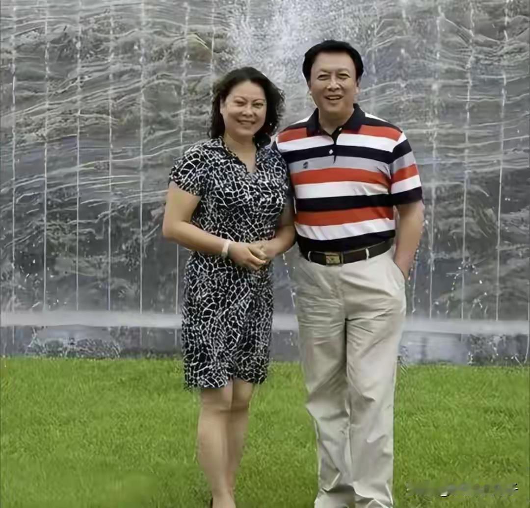 唐国强
壮丽
夫妻照