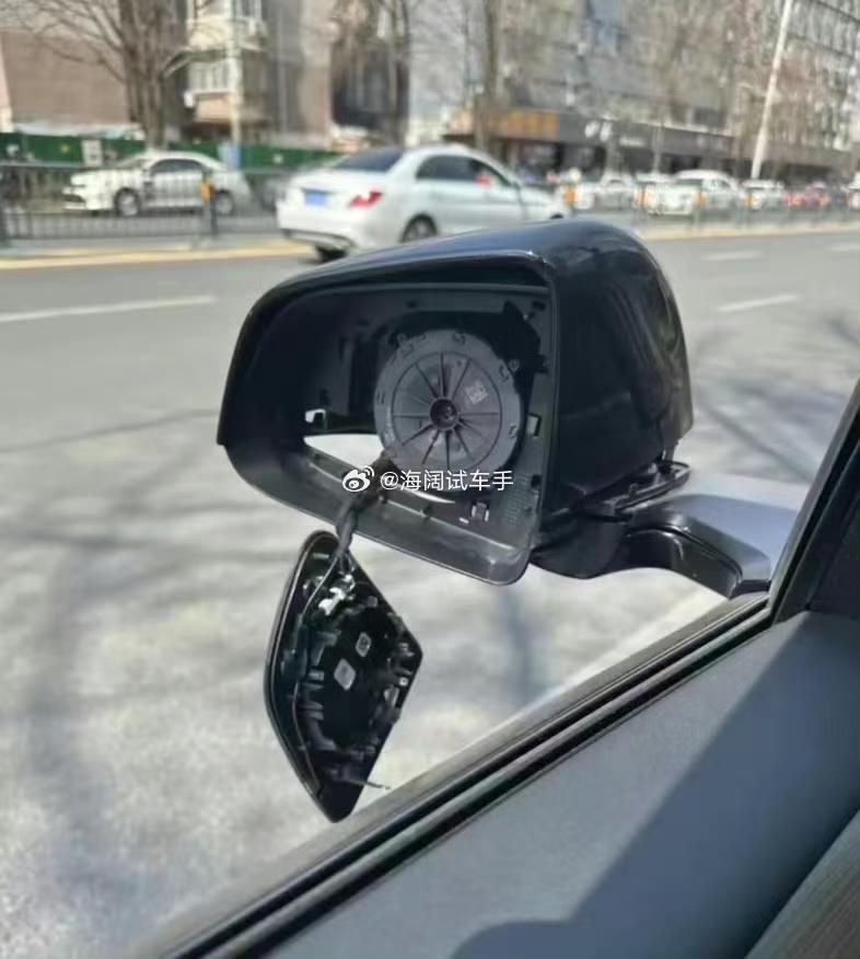 这个后视镜修好了得多少钱？