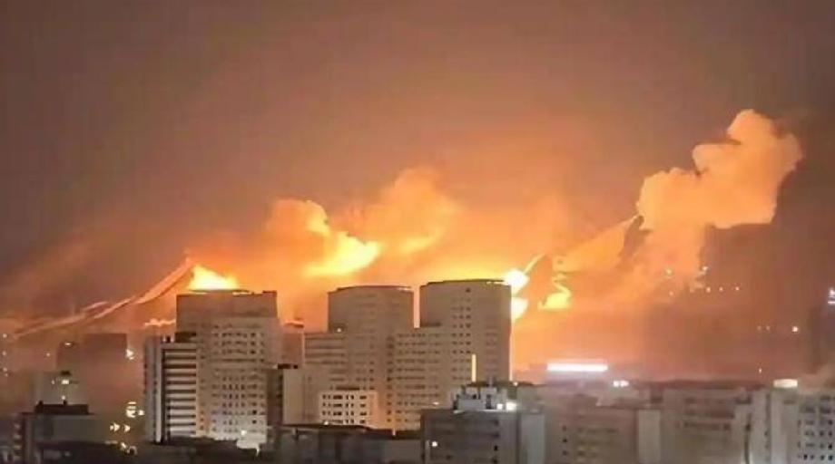 这美国和伊朗之间的谈判谁还敢信呢？
本来说是不打了，可事实却是本来谈好了协议，总
