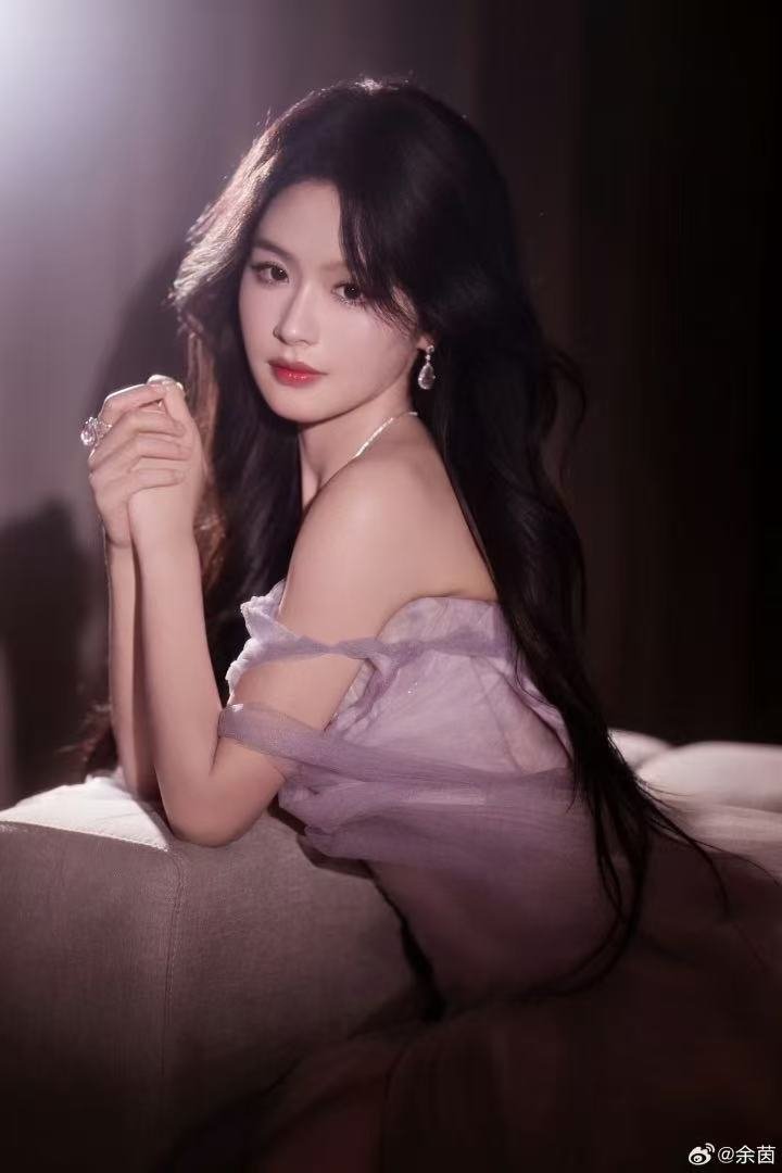 余茵来无限超越班打破竖屏限定无限超越班 “竖屏限定”这四个字，余茵不想再听了！来