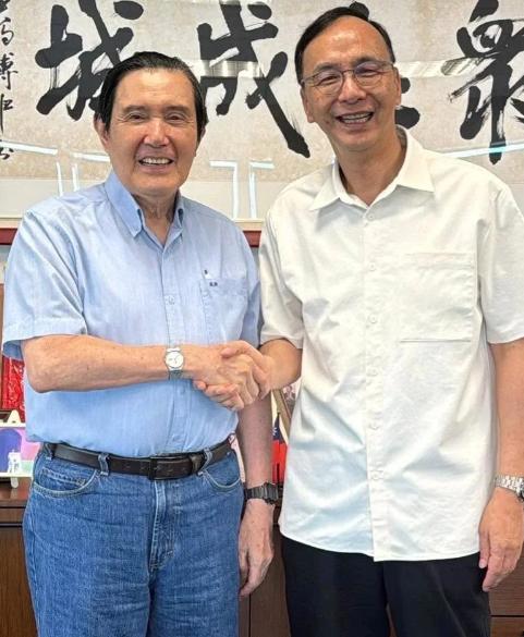 马英九下周76岁生日！朱立伦今看望提前送生日祝福

下周一将是马英九76岁生日，