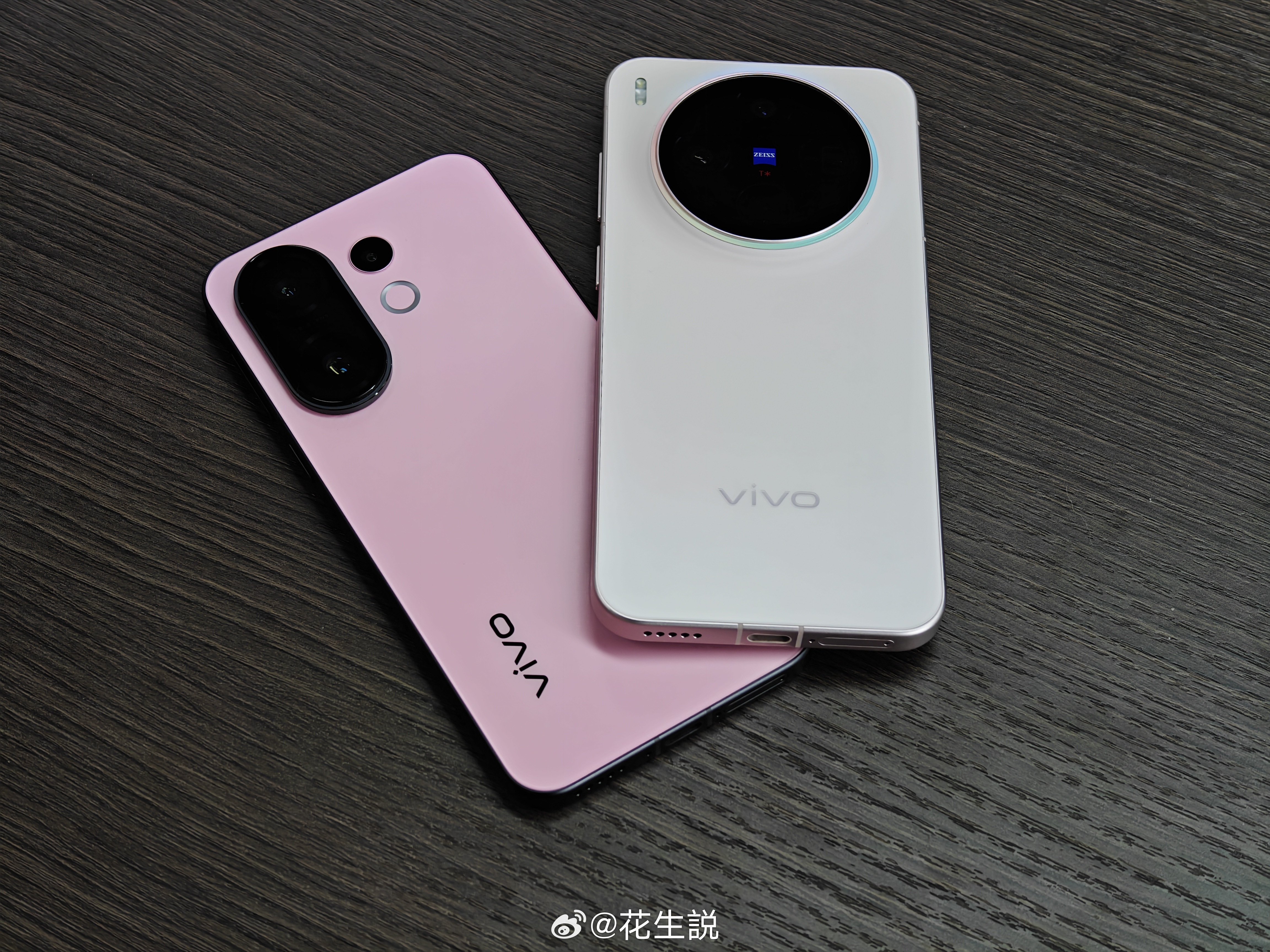 最近在盘S30 Pro mini，感觉这个黑粉配色很不错，有一种小屏时尚单品的感