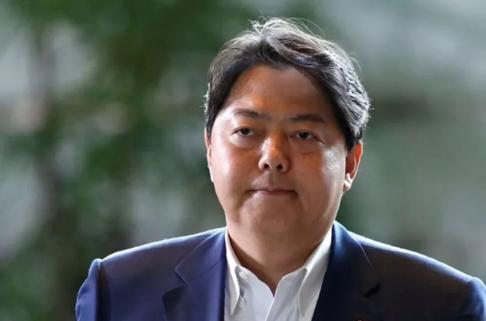 我外长就中俄关系表态后，日方不许两国军事合作，声称将密切关注。
 
近日，中国外