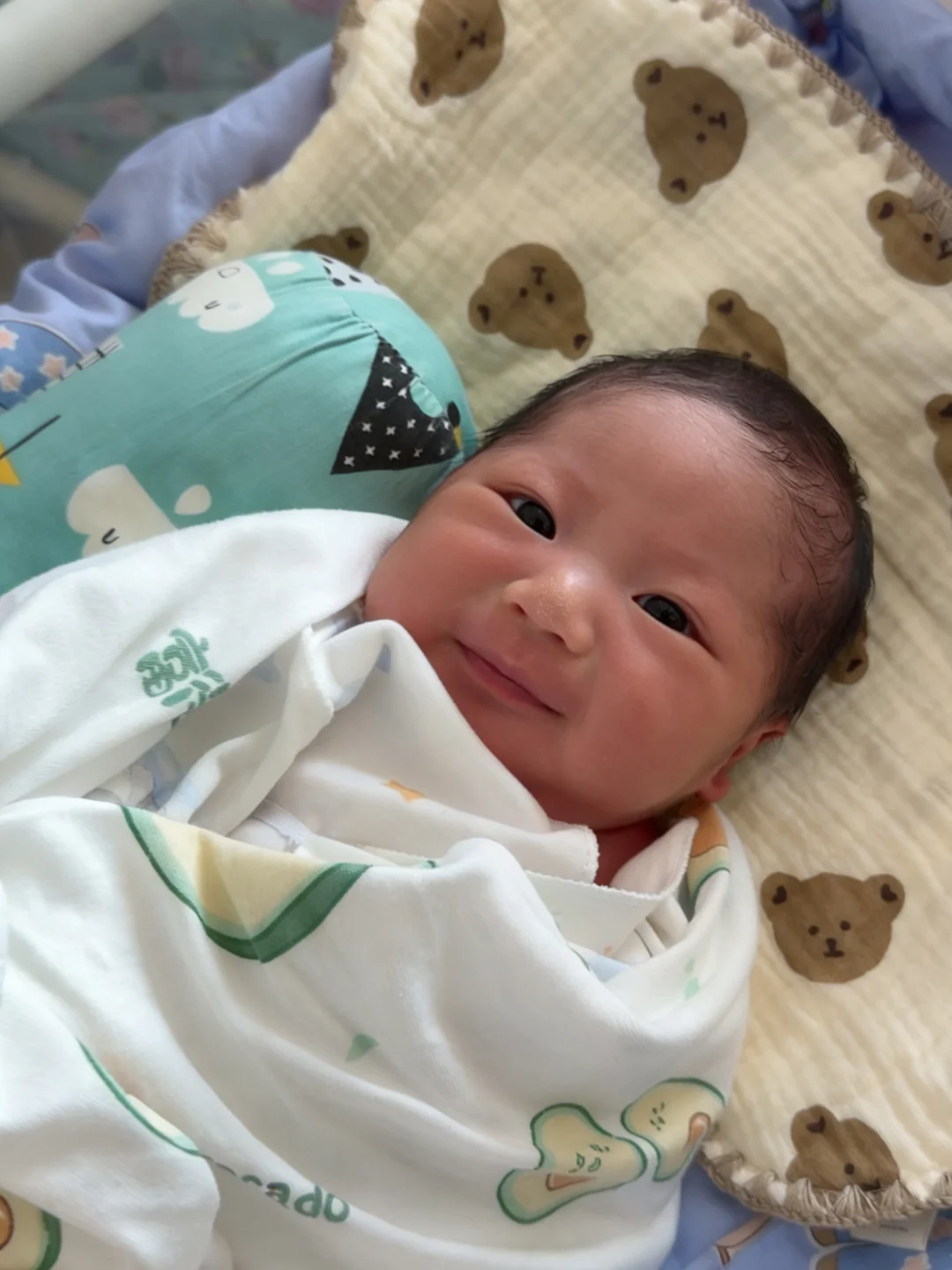 生了8.5斤儿子 可以暂停恭喜一下我吗