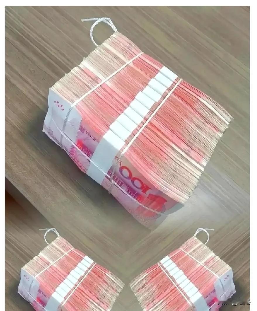 黄金暴跌夜：恐慌与理性的较量  

昨夜，国际金价上演了一场惊心动魄的“自由落体