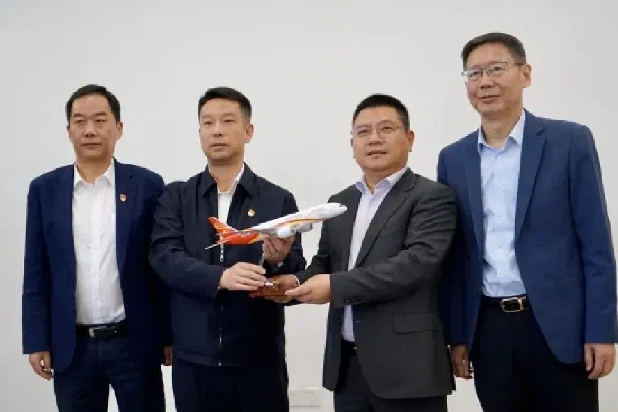 海航大老板：买进吉祥航空！