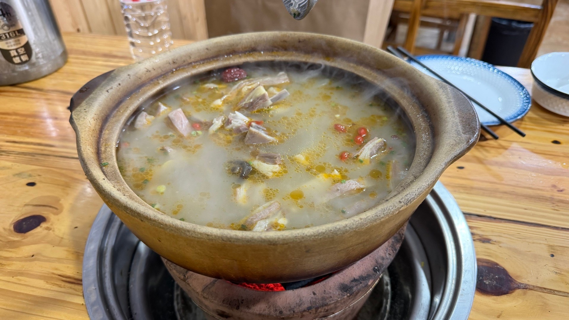 上海超级好吃的炭火羊肉炉 