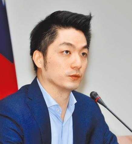 邱毅说，台北市市长蒋万安曾宣称，如果大陆继续在台海进行军机绕台和军演的话，他就要