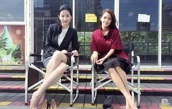 感觉江语晨比刘亦菲还好看啊 