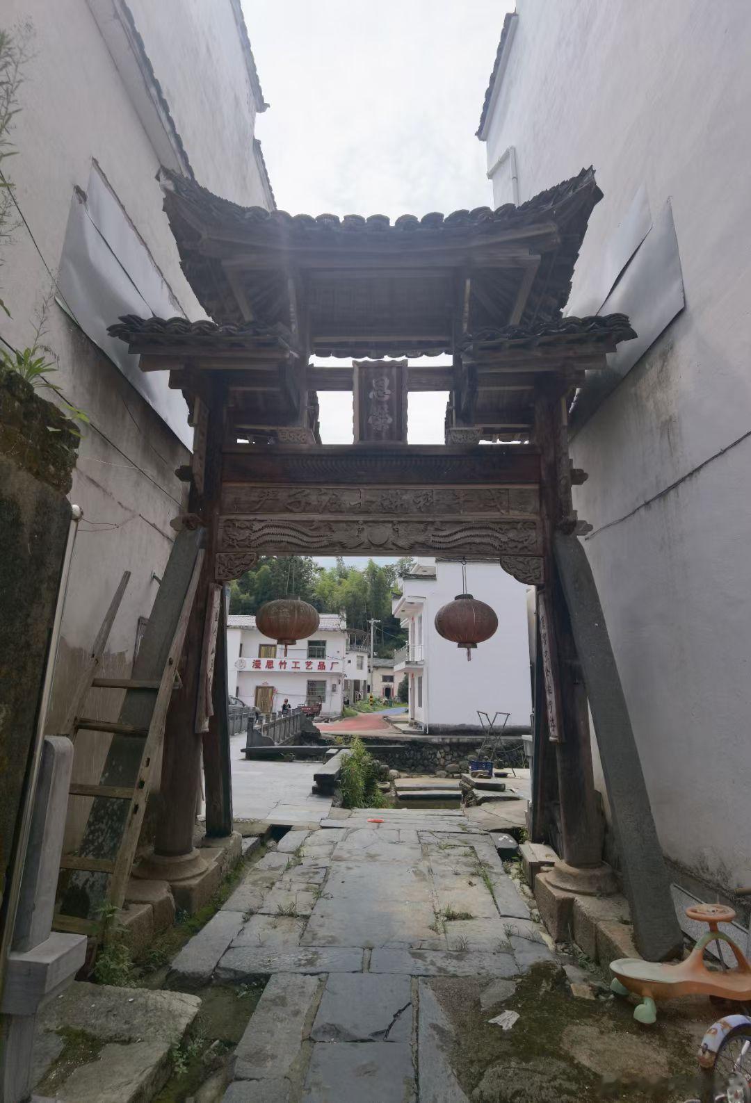 今日份走村踩线。祁门西乡是待开启宝藏，若错过了90年代、2000年开启徽州的机会