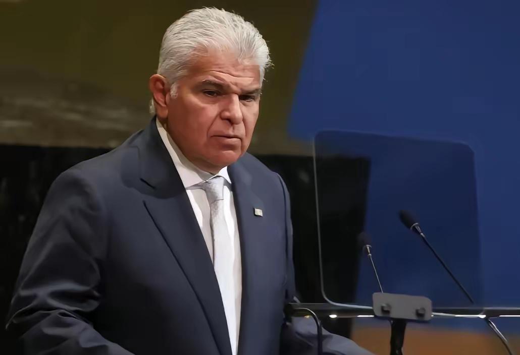 穆利诺是真飘了！刚强吞了中国企业18亿美元的港口，转头就对着镜头放话：“中国不敢