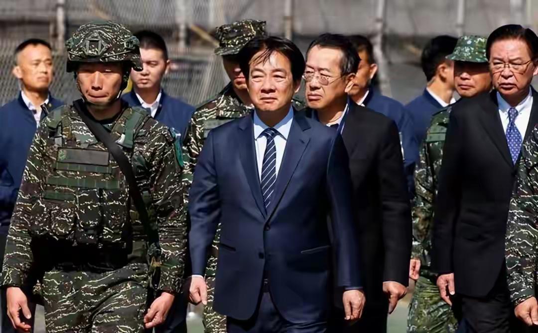 霍尔木兹硝烟未散，岛内搞小动作？别把解放军当软柿子！
 
中东战火纷飞，霍尔木兹