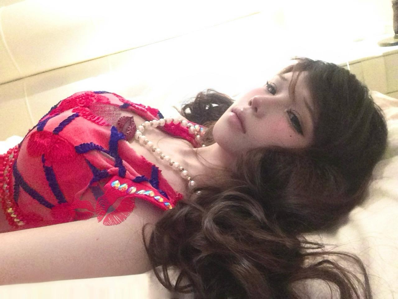 泪好烫  爱也是这个温度吗