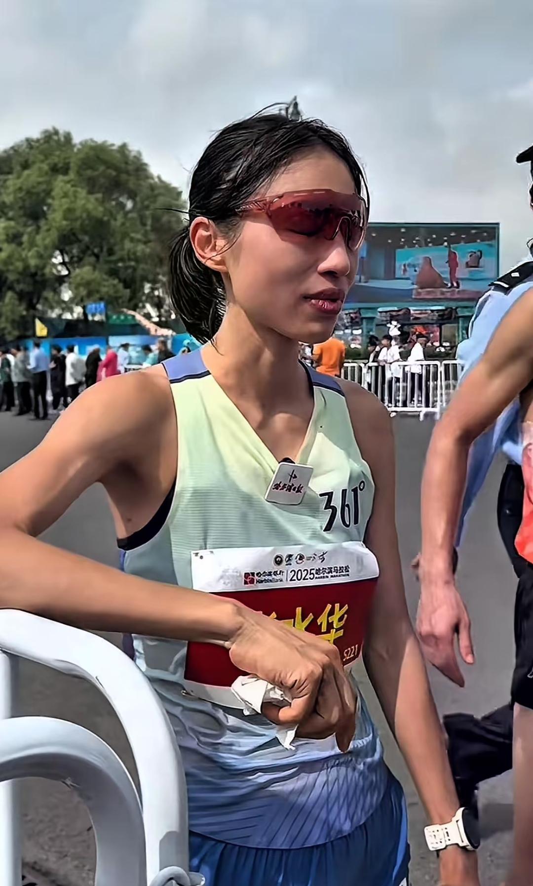 3月29日，刚刚结束的广西柳州马拉松大赛上，“最快女护士”张水华马力全开，成功夺