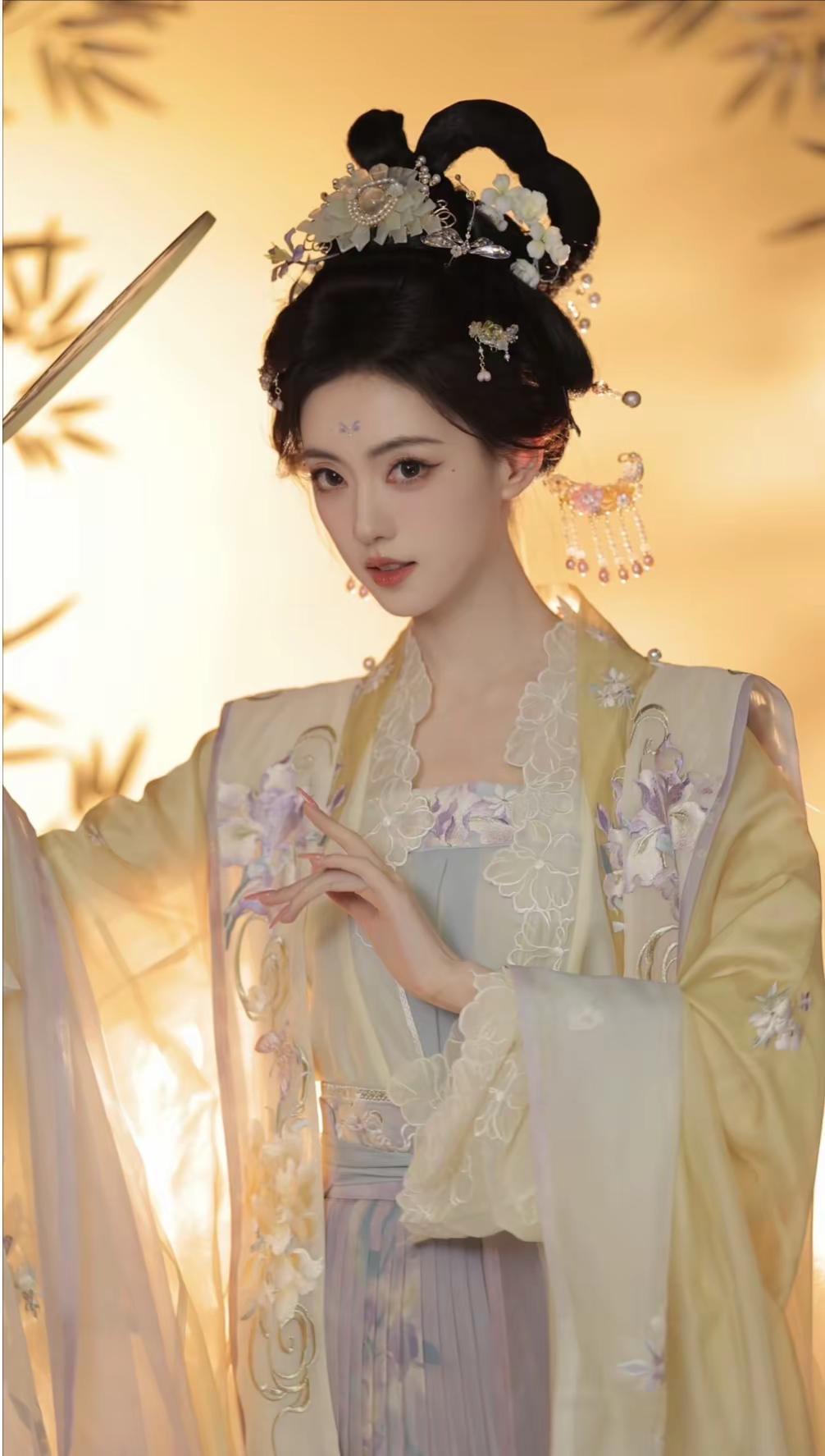 师尊～你怎么都不理理我Ծ‸Ծ。山海观雾 颜值