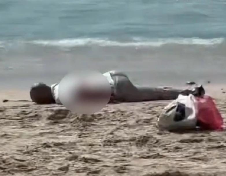 现场网友透露，三个欺负一个，把人逼急眼了，当时倒地白衣服男子，离我不到两米，想想