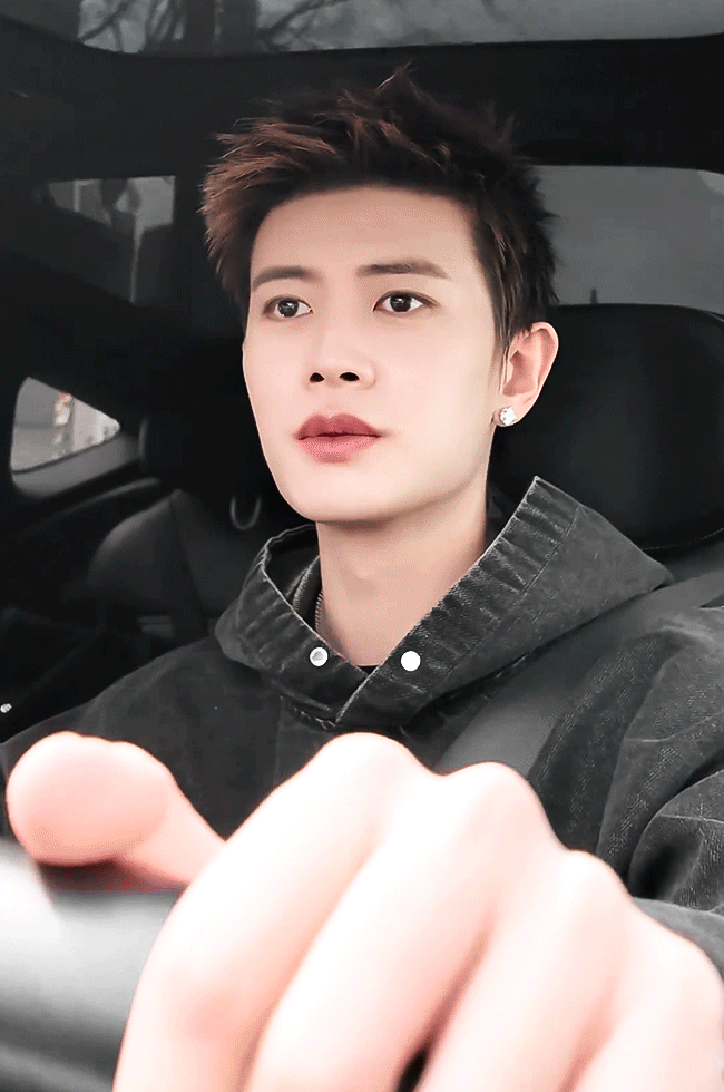 哥哥开车带我走吧，今天不想上班
