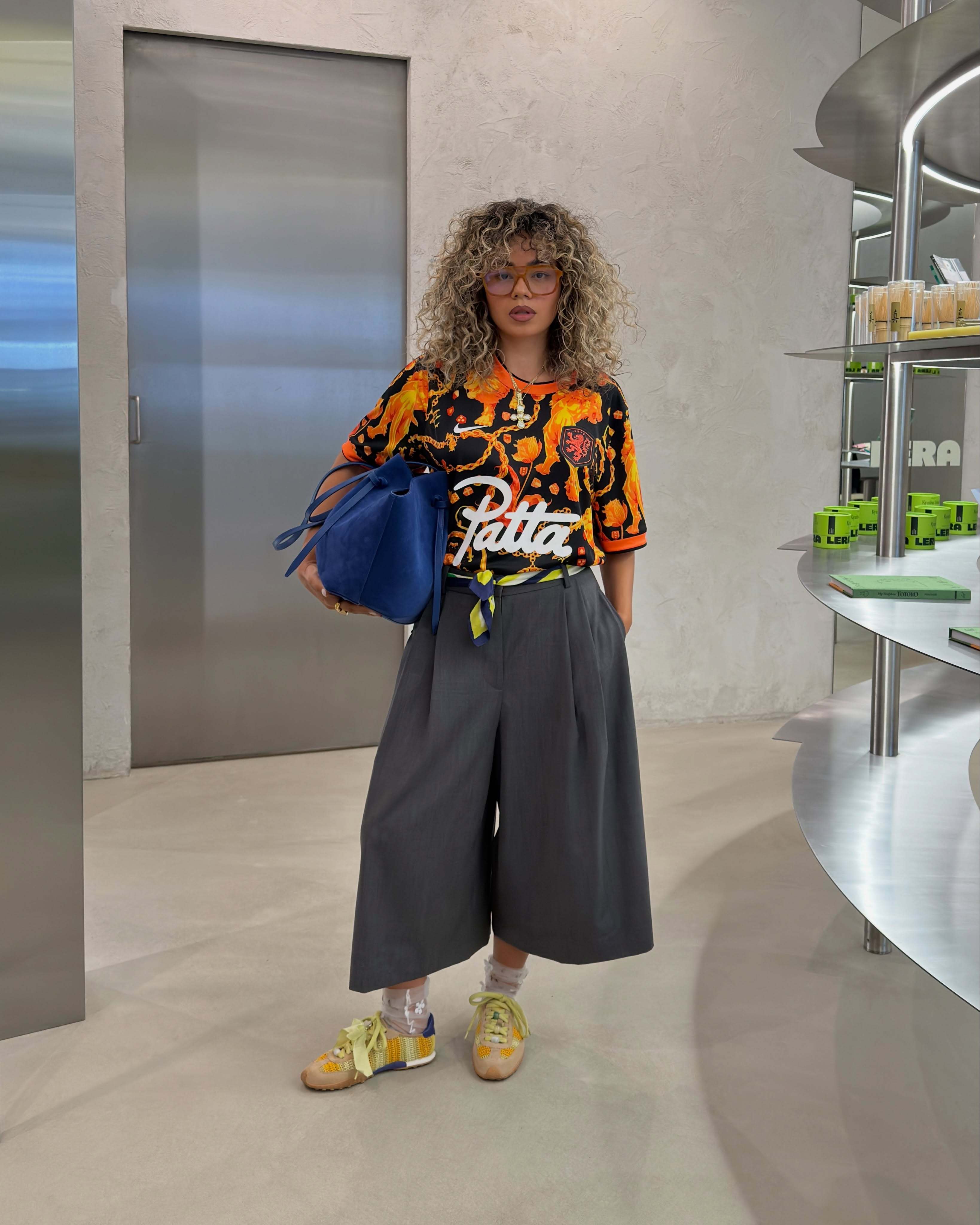 BootsCapture Girl in Nike x Patta Nether