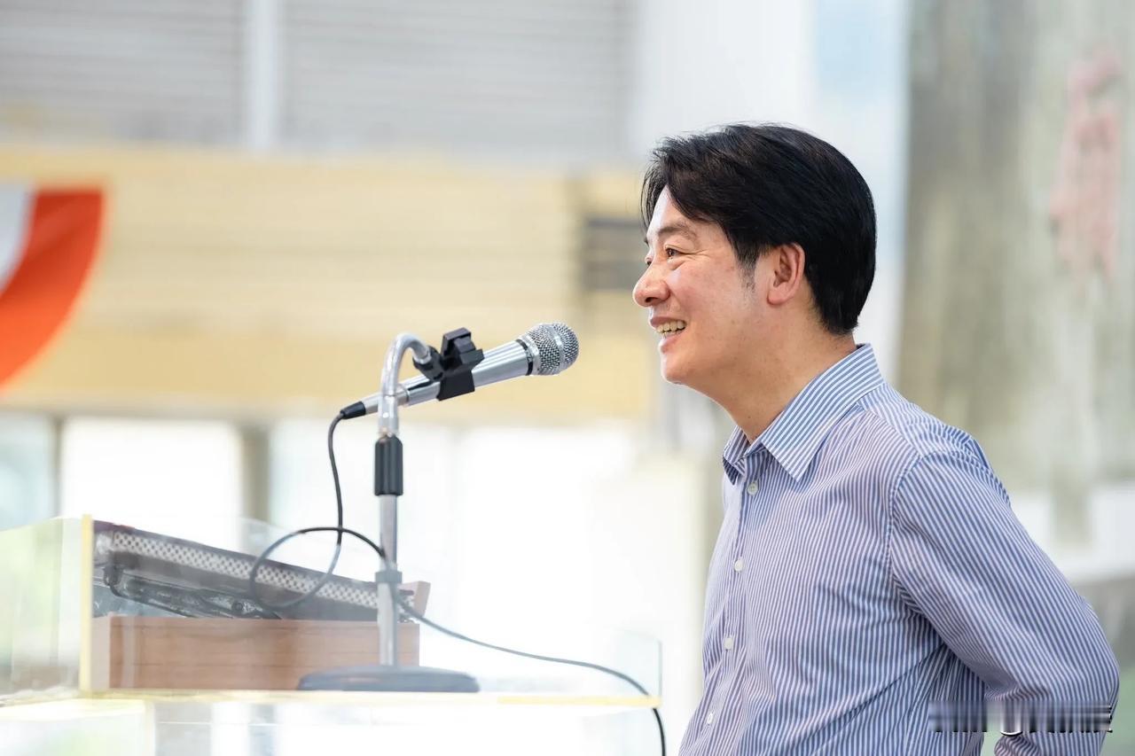 台独分子赖清德再次发文
他刚刚参加完台湾地区所谓军校毕业典礼
赖清德说：“今天我