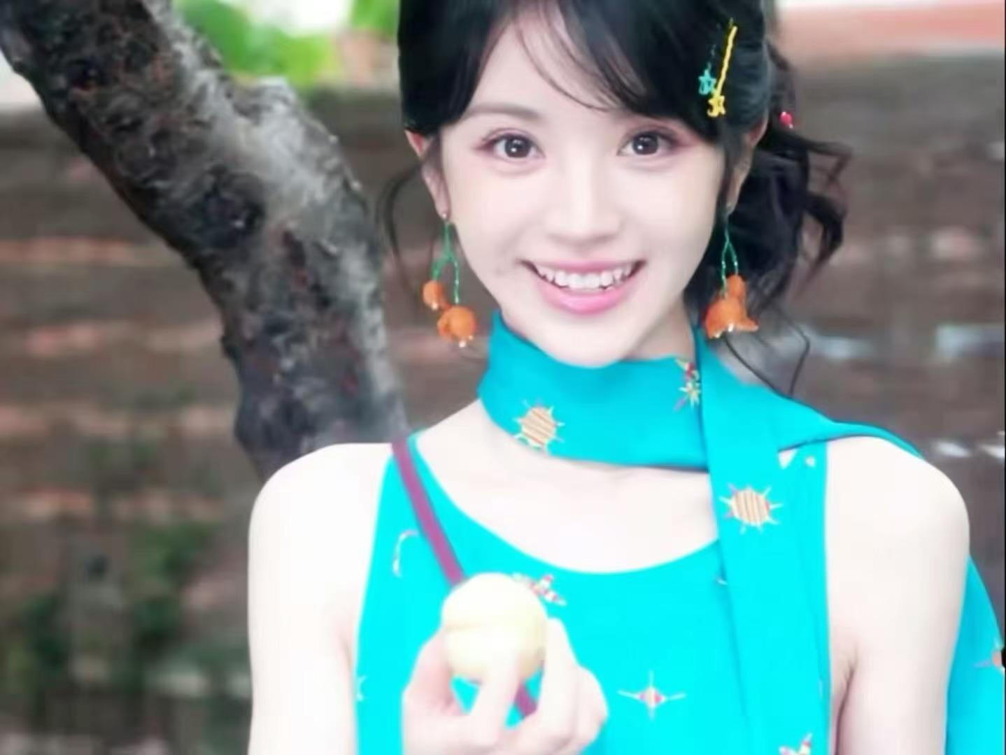 田曦薇千禧风美成这样 田曦薇千禧风美成这样，太让人觉得心动和着迷了呀，给田曦薇做