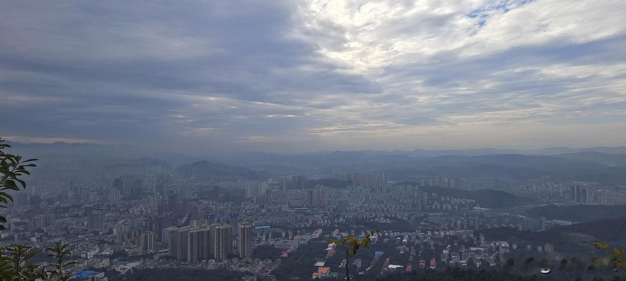 湖南郴州，地处湘南，与粤北交界，一块待开发的旅游景区，菜不辣，有看点！