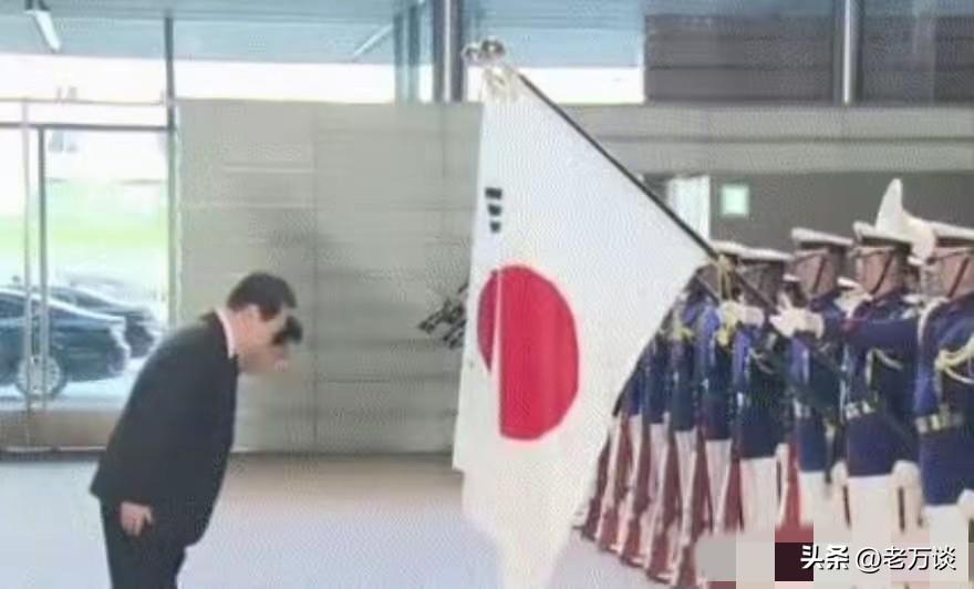 韩国终于扳回一局！当初尹锡悦对日本国旗鞠躬的照片在韩国引起了一片哗然部分韩国网友