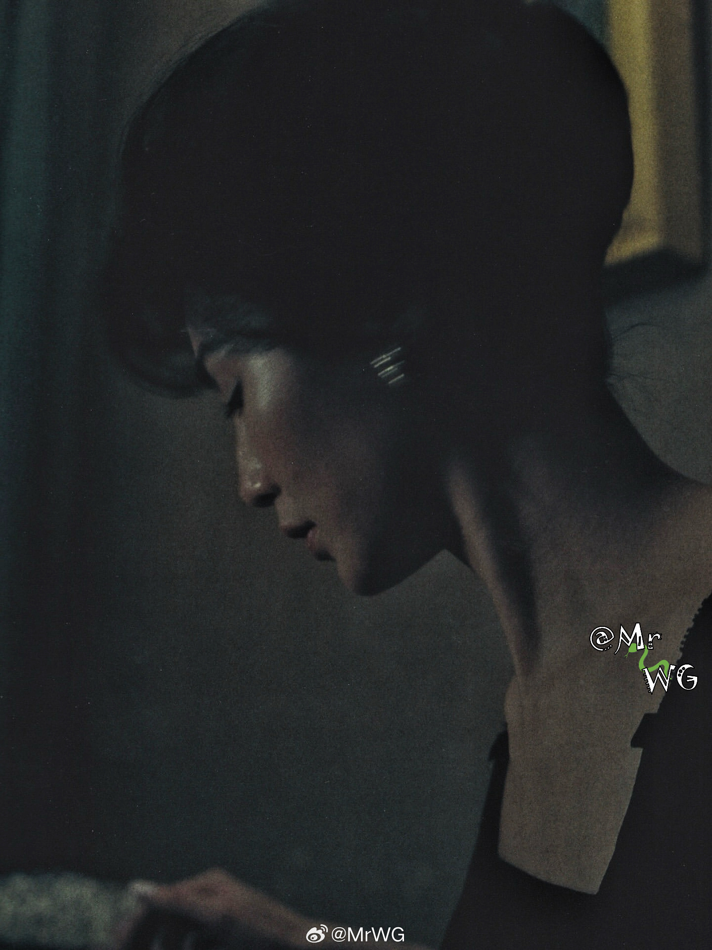 张曼玉独家扫描 读读报📰，冲碗芝麻糊🥣——好美的侧颜，张曼玉张曼玉 连在剧照