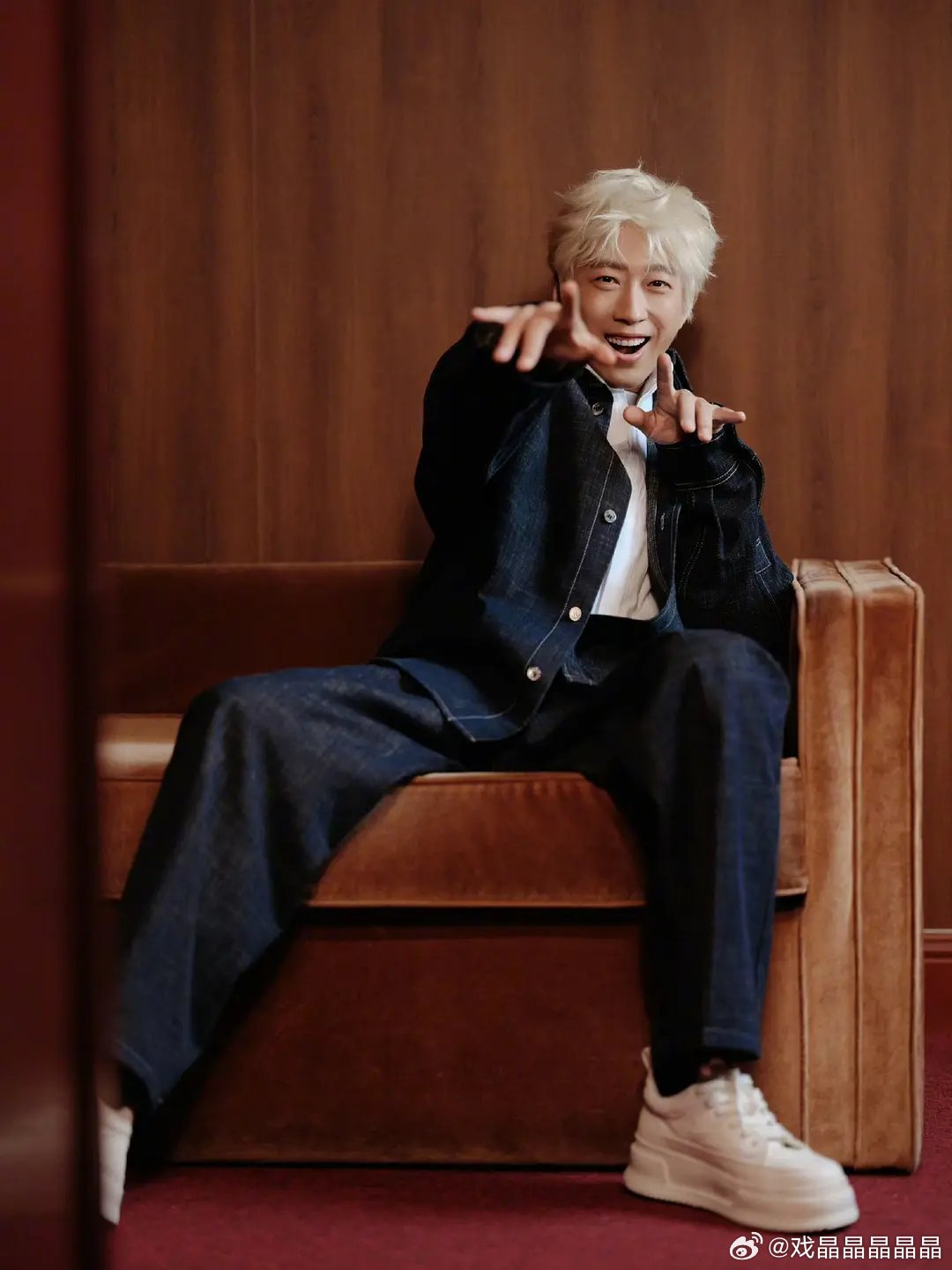 于歪也开始自嬷了，自嬷确实是资质差的艺人吸粉捷径。 