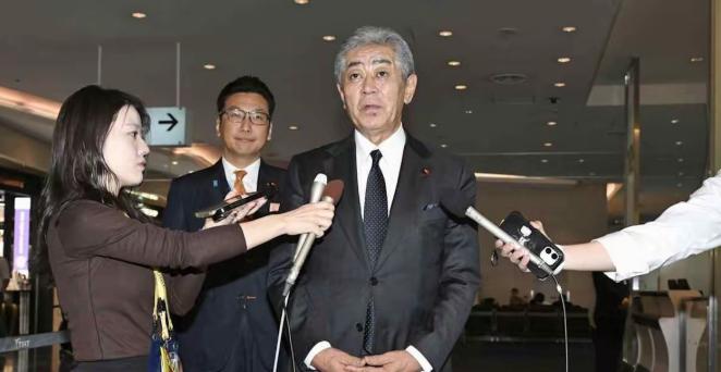 9月27日，日本前外相率50人团访华，目的只有一个，那就是希望中国能够缓和同日本
