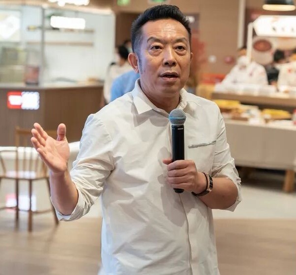 理记疑似被禁言 据说理记被禁言90天了，他也算是把流量吃够了，挑起了很多的骂战和