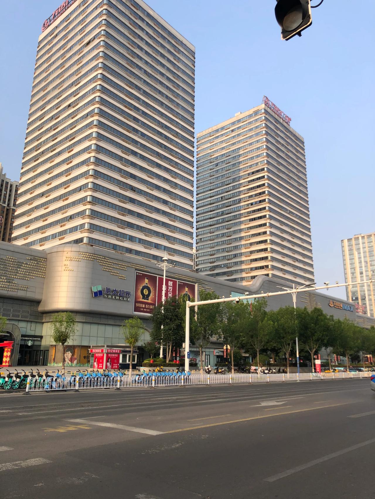 今日天晴
-3度到2度
天朗气清
无风吹
适合外出