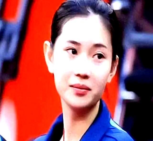 3-0领先被削球手拖垮，腿先投降。

不是技术崩，是电量见底。

打削球=陪跑马