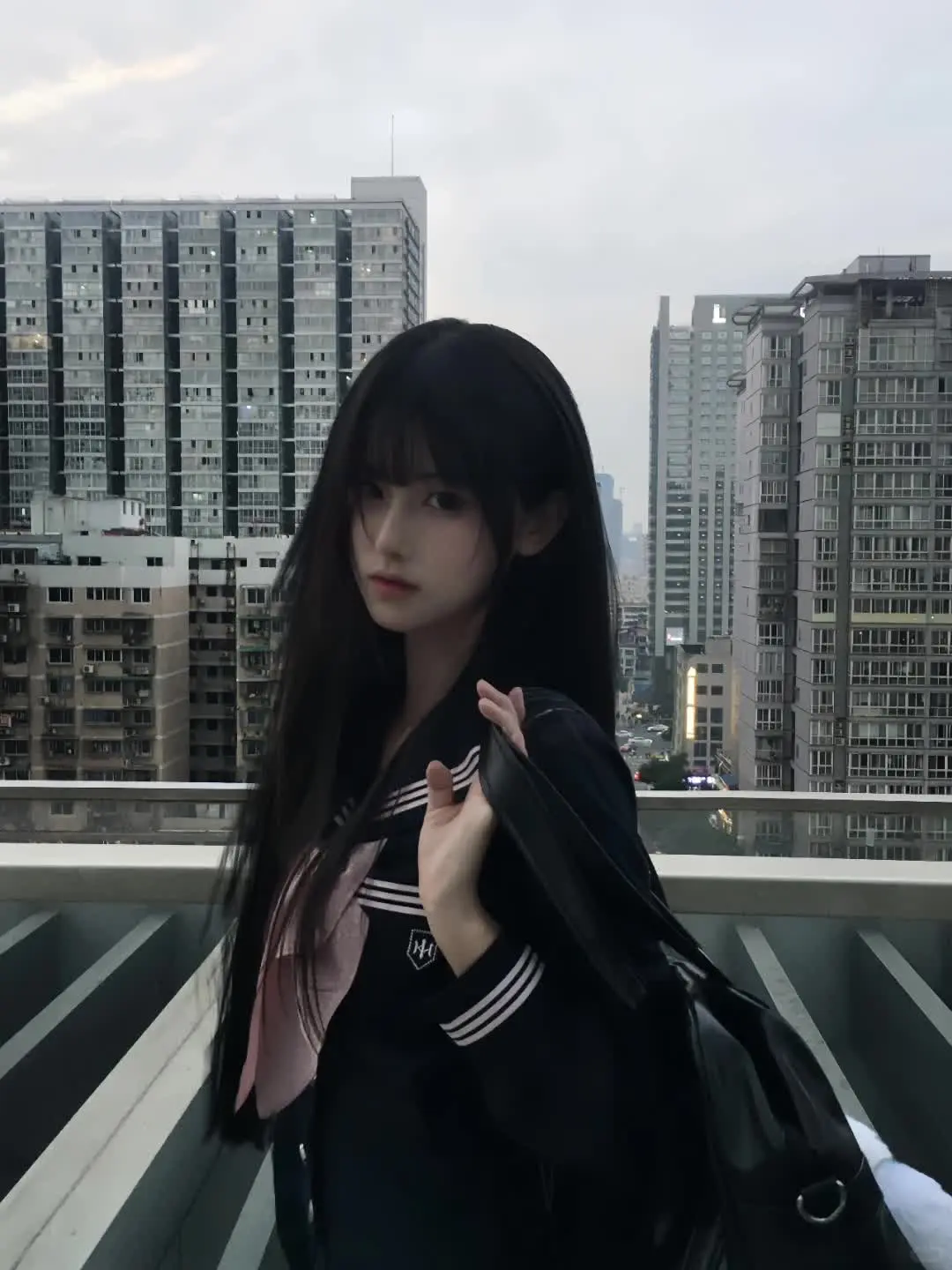 她到底哪里比我好