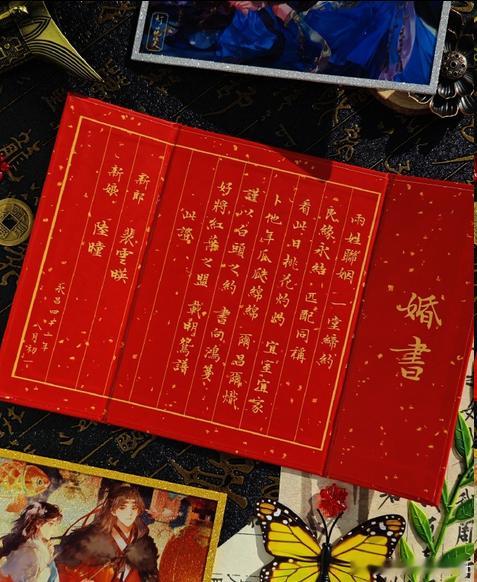🏮 灯花笑而百事喜，这就是七夕的宿命相守！兰夜乞巧，街市罗绮盈门。月华落他肩，