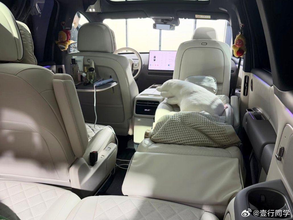 如果真让我在理想i9和MEGA之间选，我觉得关键其实不是配置，而是你到底想不想开